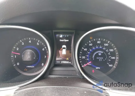 2014 Hyundai Santa Fe Sport 2.4L z USA, uszkodzony, nr VIN 5XYZU3LB2EG174132